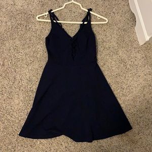 Dark blue crisscross sent her homecoming dress s